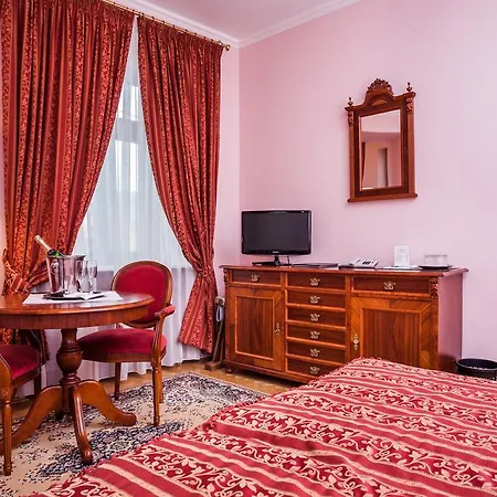 Szálloda Jelinkova 3*